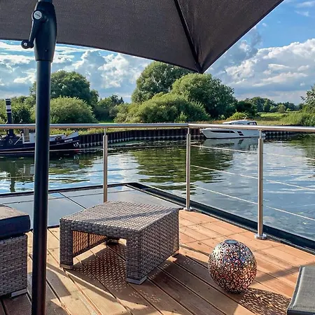 Stunning Ship-boat In Havelsee With Wifi And 2 Bedrooms