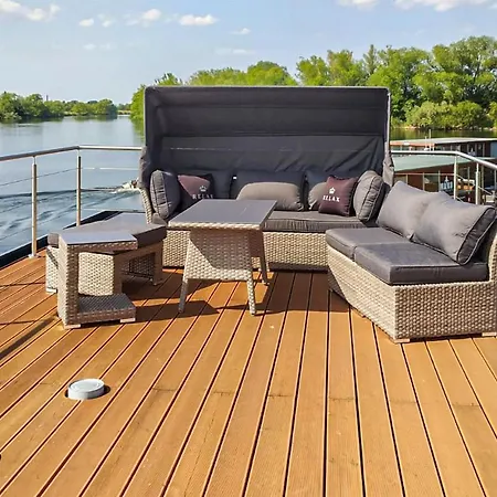 Stunning Ship-boat In Havelsee With Wifi And 2 Bedrooms Úszó hotel Kützkow
